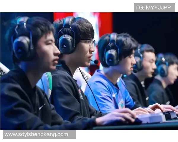 CSGO评论：深入分析LNG战队在防守中的优缺点与策略调整